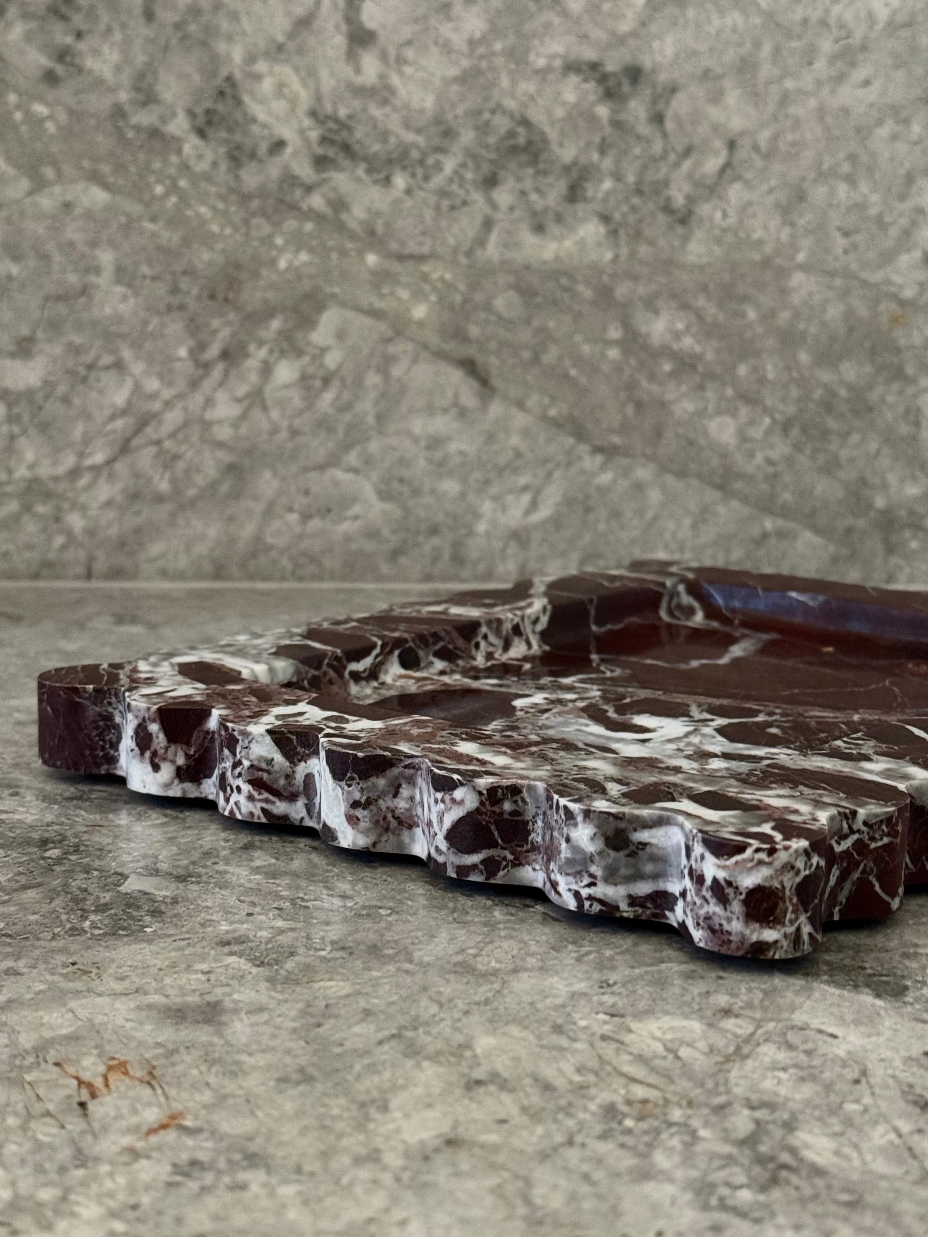 Chantilly Scalloped Tray | Rosso Levanto