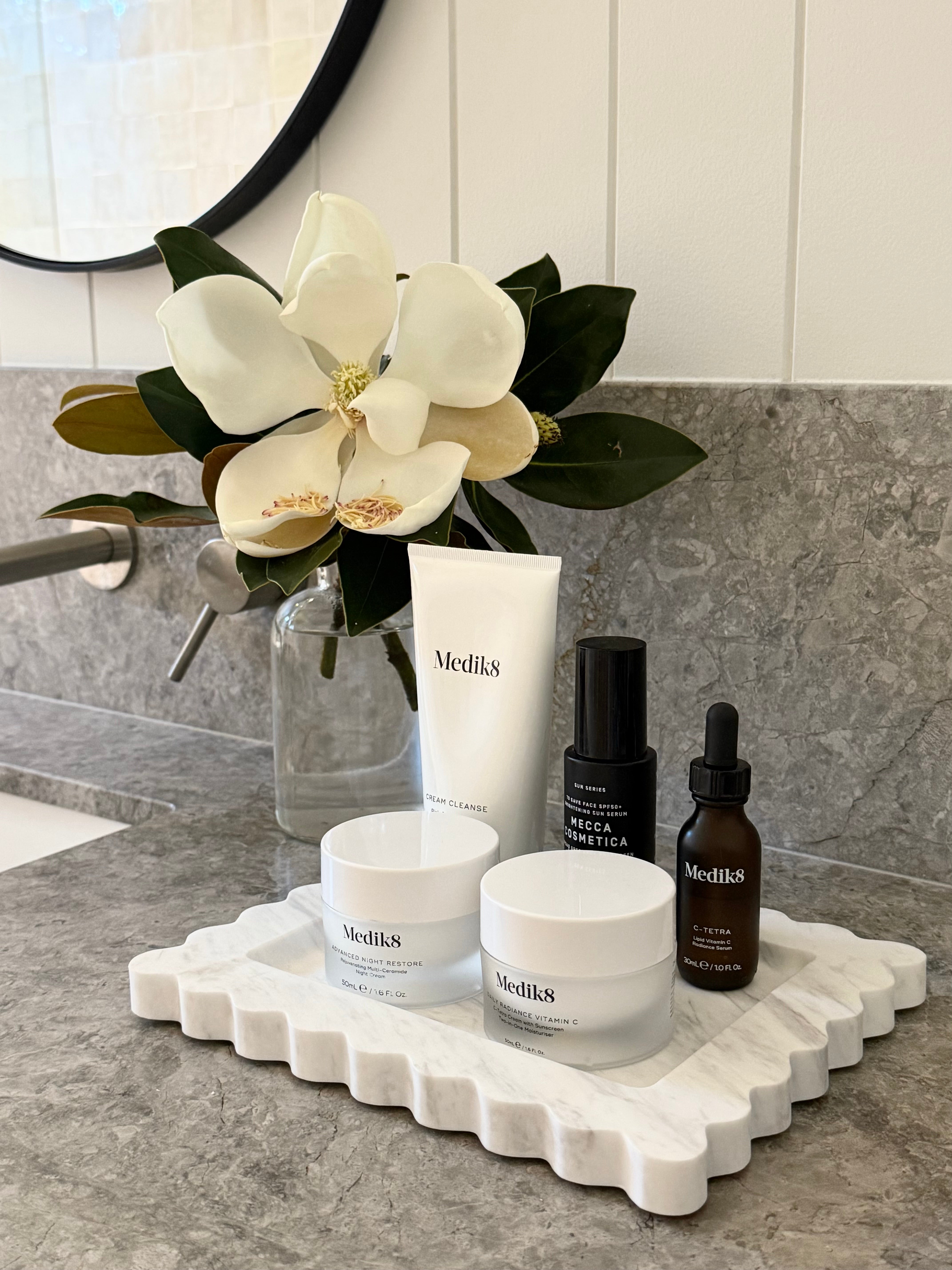 Chantilly Scalloped Tray | Volakas White