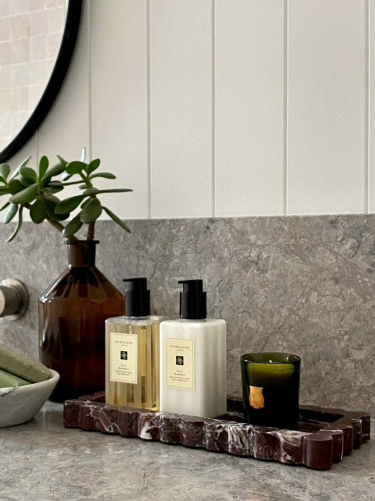 Chantilly Scalloped Tray Slender | Rosso Levanto