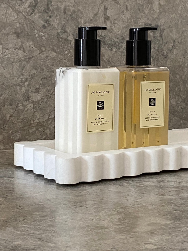 Chantilly Scalloped Tray Slender | Volakas White