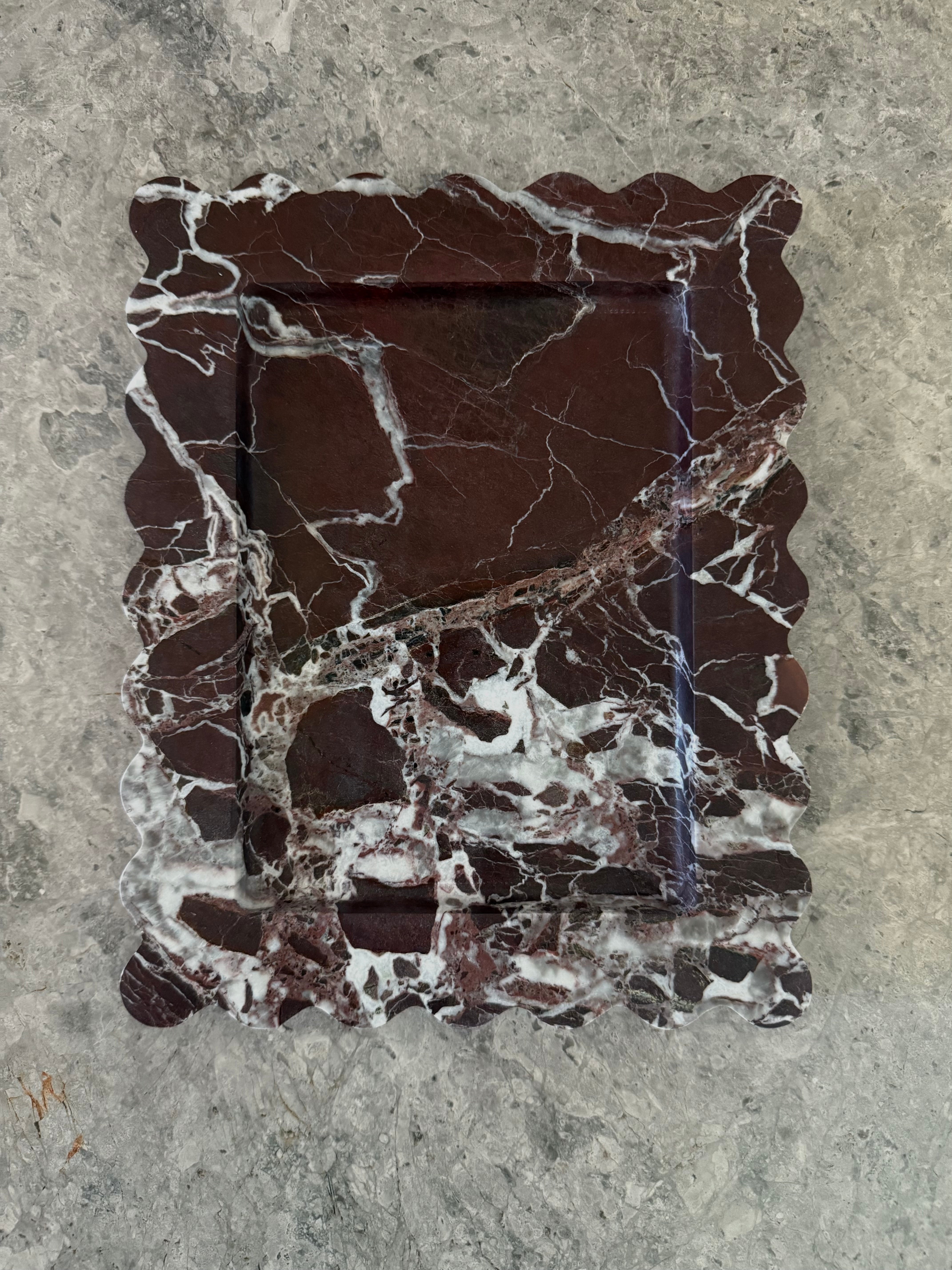 Chantilly Scalloped Tray | Rosso Levanto