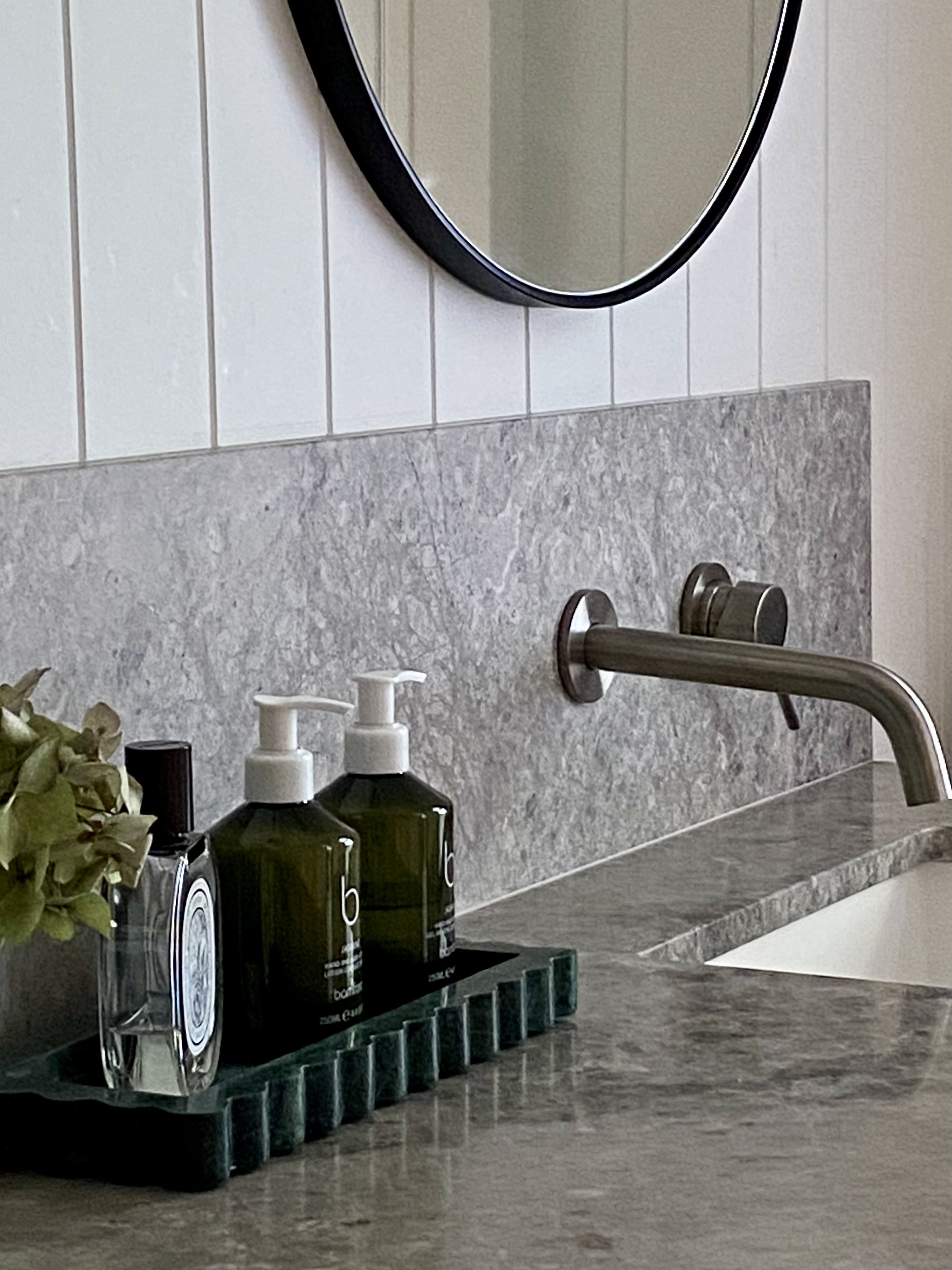 Chantilly Scalloped Tray Slender | Verdi Alpi